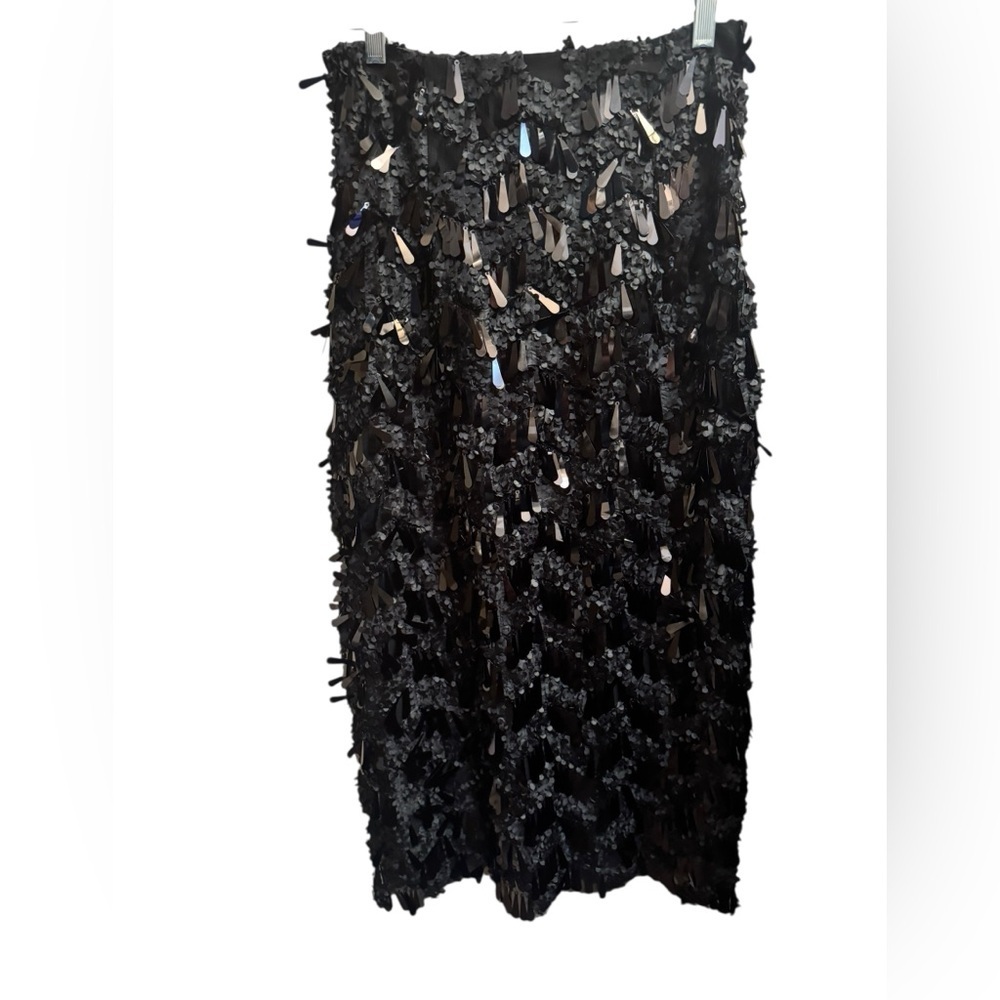 LULU’S Elegant Black Shimmer 3D Detail Lined Skirt Size SM Side Slit Bling EUC